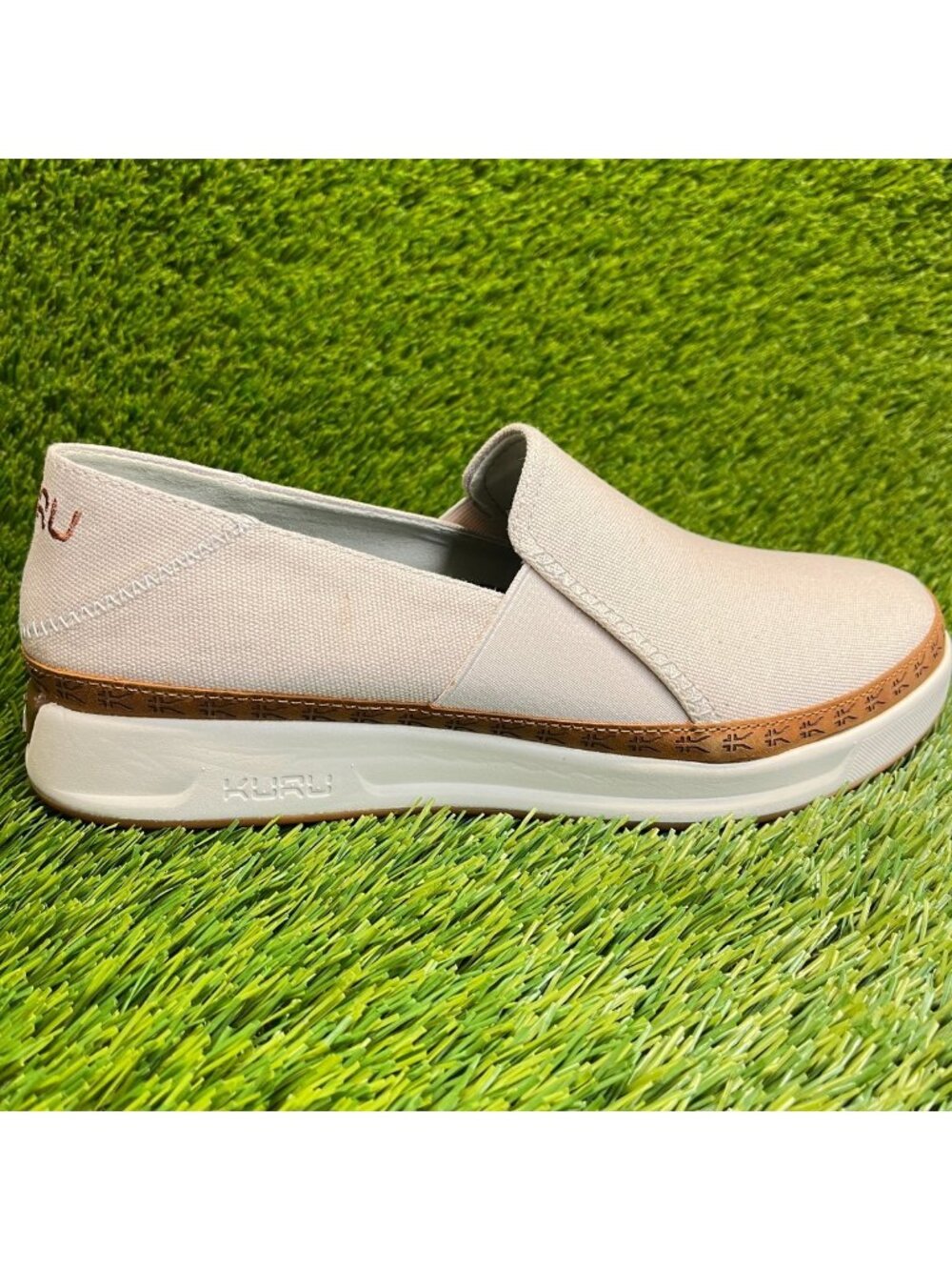 Kuru Roam Atla Classic Womens Size 10.5 Beige Brown Casual Walking Slip-On Shoes